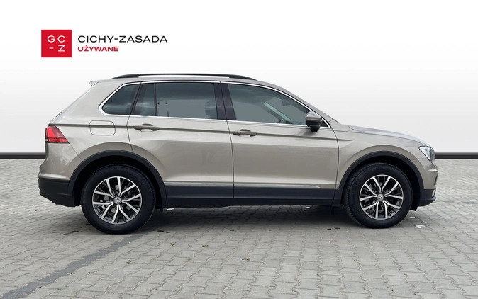 Volkswagen Tiguan cena 102900 przebieg: 79300, rok produkcji 2018 z Piaseczno małe 667